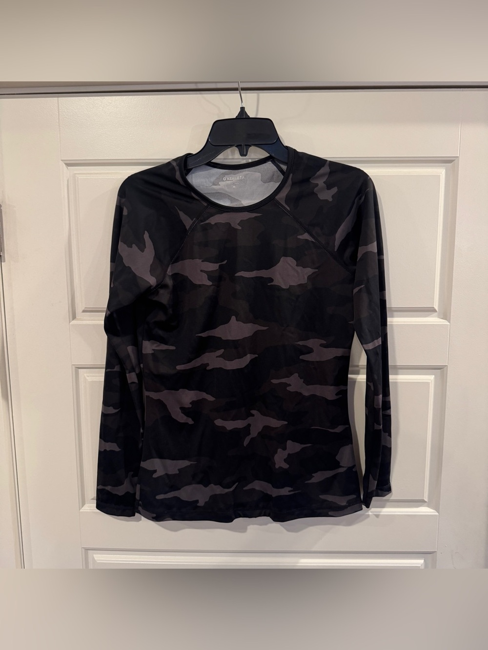 Athleta Freestyle Camo Rashguard Long Sleeve Swim Top Women’s Size Medium